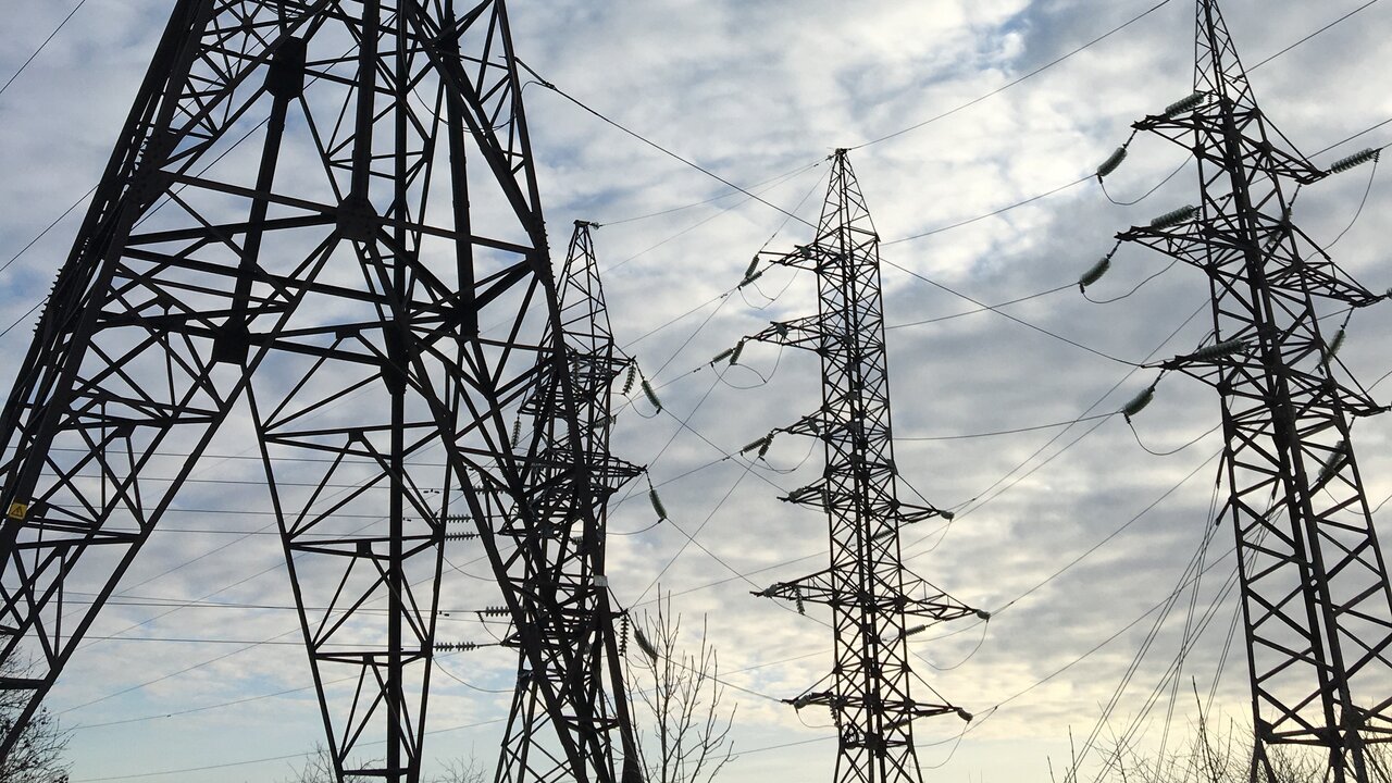 Narva-Jõesuu elektripostid