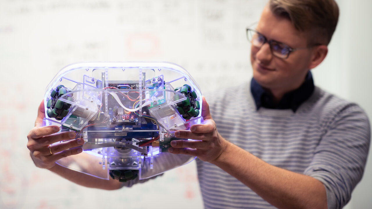 Robotont ja robootika kaasprofessor Karl Kruusamäe